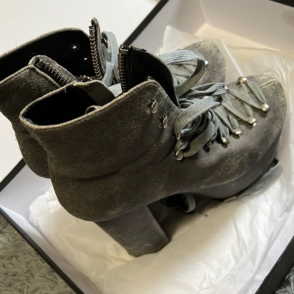 UNIF hellbound grey suede size 8 - Picture 3 of 16